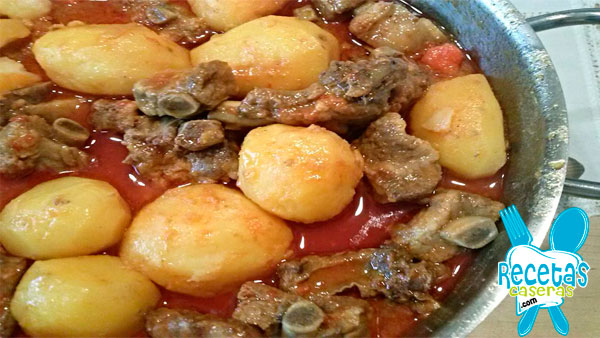 Costillas con patatas