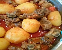 Costillas-con-patatas-receta