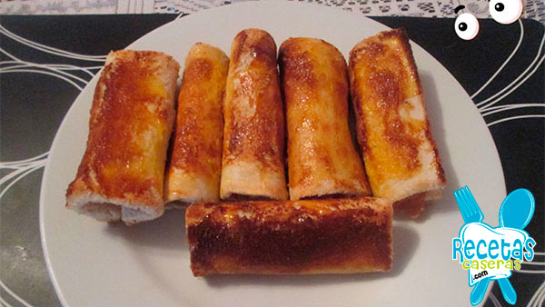 Rollitos de pan de molde al horno