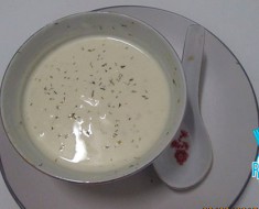 Salsa-de-miel-y-yogur-receta